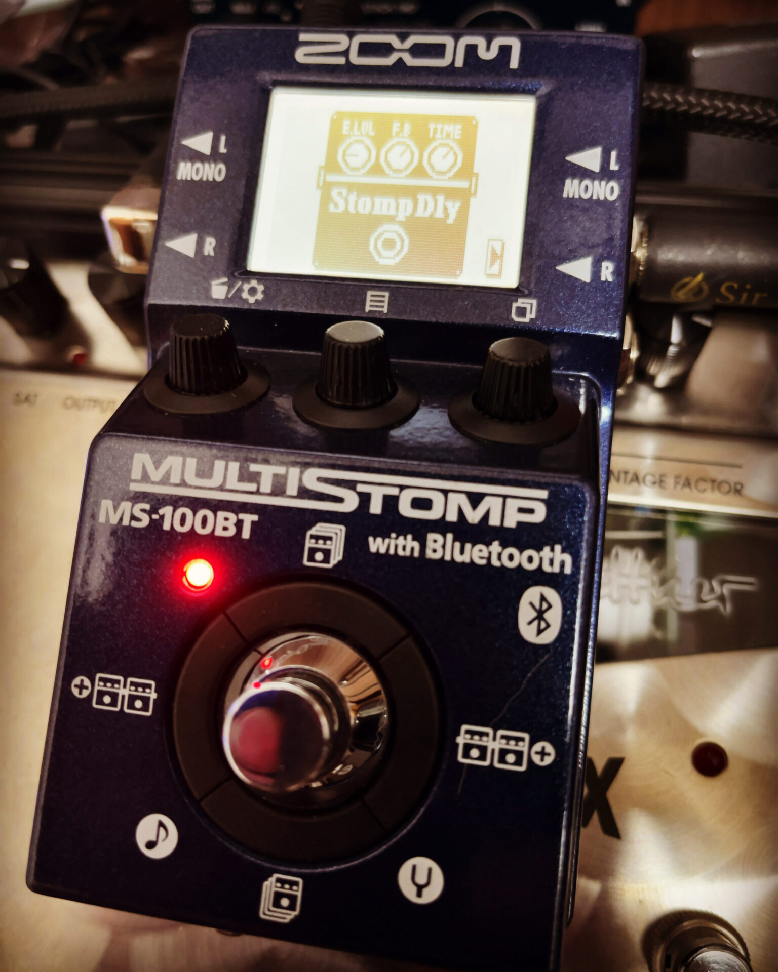 ZOOM MS-100BT - MultiStomp Guitar Pedal with Bluetooth - mononofu-gear⚙